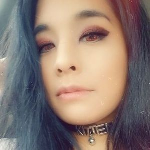 Meet your Posher, Crestina